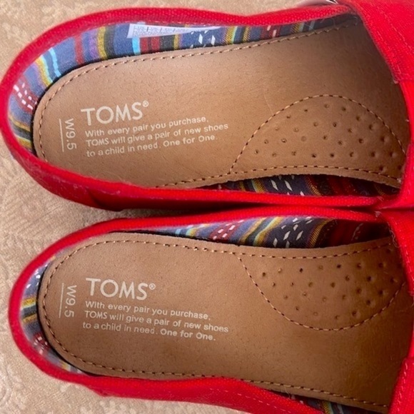 Brand New Toms Custom Cherry Red Sequin Sparkly Casual Slip On Shoes Flats - Picture 6 of 15